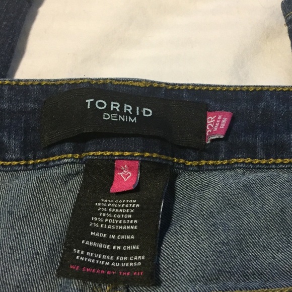 Torrid Dark Denim Straight Leg zip fly with button closure  Size 22R - Picture 3 of 5